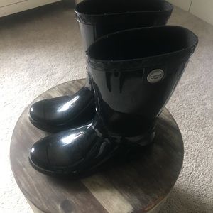 Ugg’s Rain Boots size 6